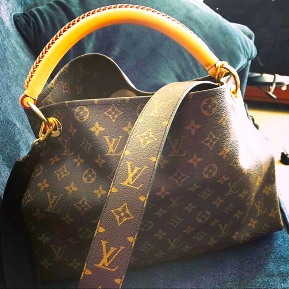 💗Beautiful Louis Vuitton Artsy💗
